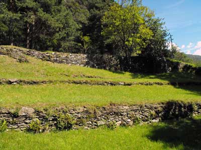 I resti di Castelvedro in località Mai