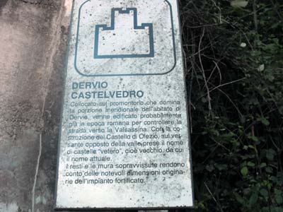 I resti di Castelvedro in località Mai