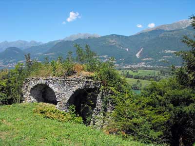 Il Forte di Fuentes sul colle di Monteggiolo