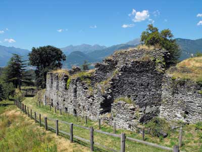 Il Forte di Fuentes sul colle di Monteggiolo